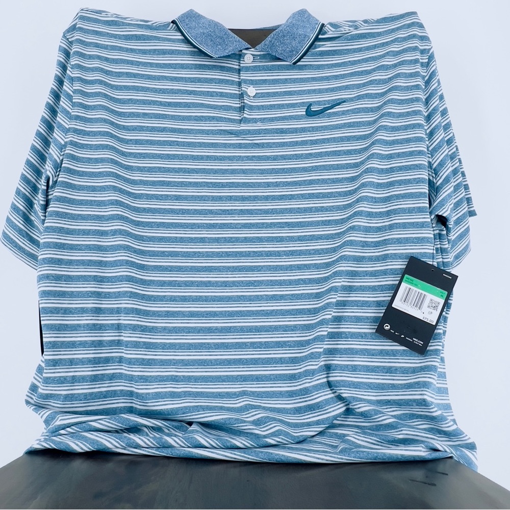 Brand new xl men’s Nike golf shirt new with tags.